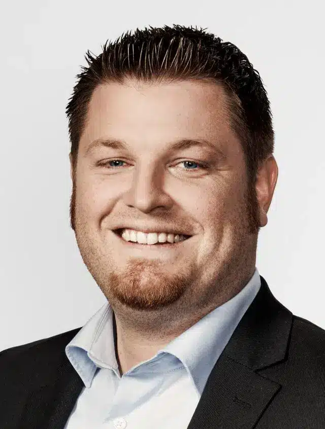 xing profile photo.jpg xing profile photo.jpg